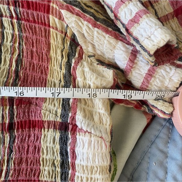 ⭐ 3/$15 Lemon Grass Large Cream Red Plaid Crinkle Short Sleeve Button Up Shirt - Picture 8 of 8